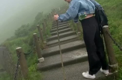 小姐姐 爬山,小姐姐的勇敢征程